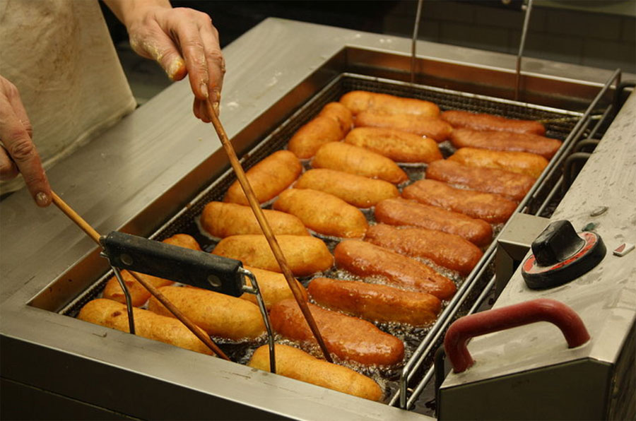 Deep fried foods การทอดแบบน้ำมันท่วม
